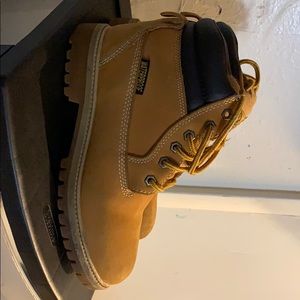 Men’s work boots